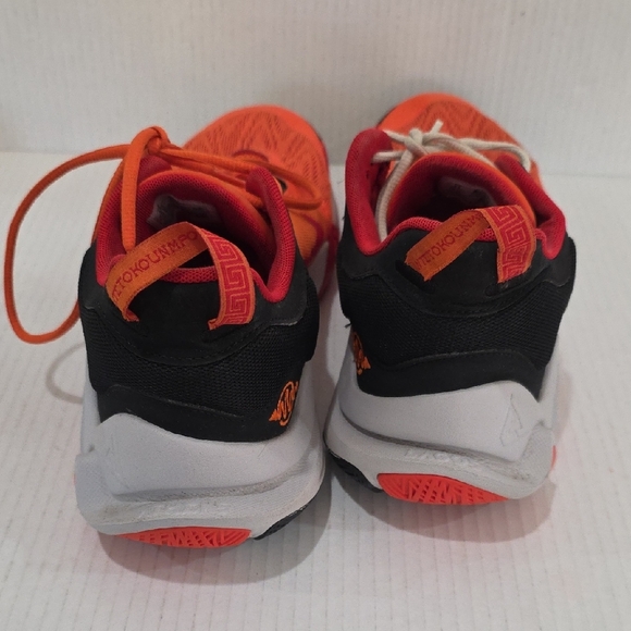 Nike Giannis Immortality 2 Men's Orange and Black Athletic Shoes Size 13 - Picture 6 of 9